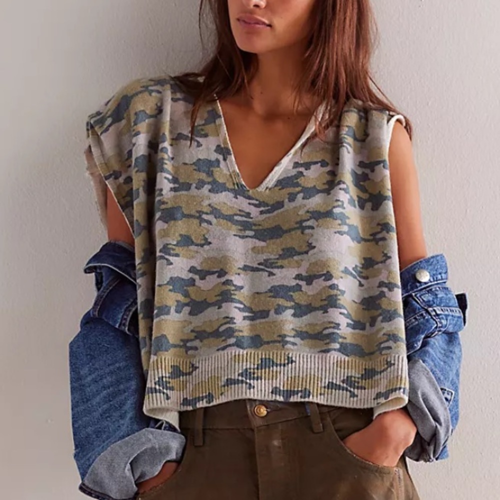 NWT We The Free Sage Camo Vest